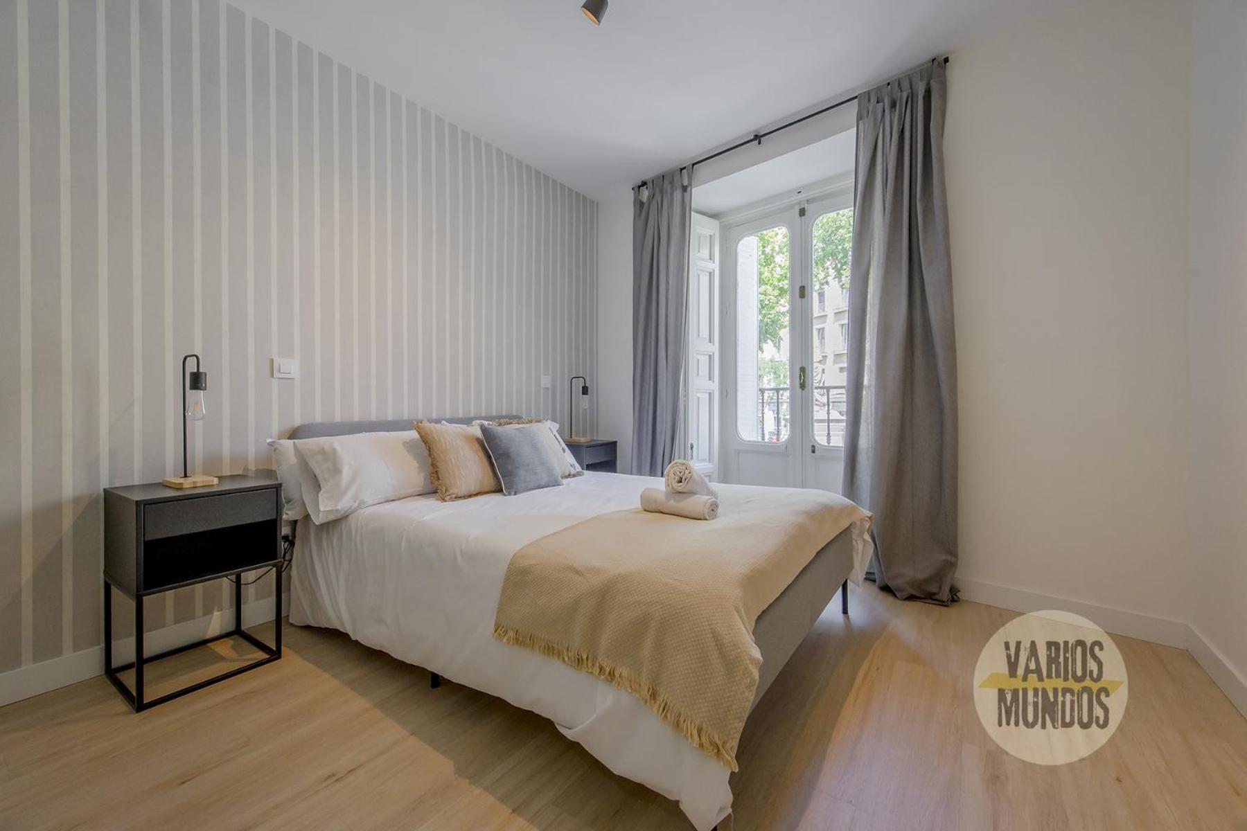 Spacious New Aparment 8pax En La Plaza De Tirso E1 Appartement